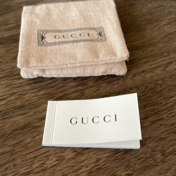 Gucci Interlocking Pendant Necklace NWOT - Picture 11 of 11